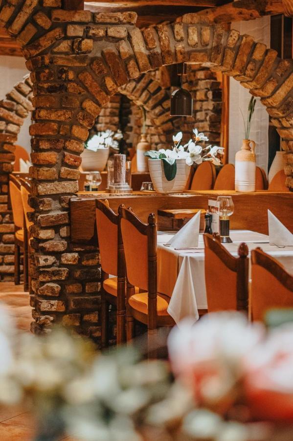 Hotel Restaurant Adria Stuben Bruehl 外观 照片